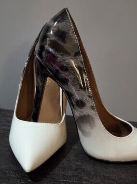 NEW! 🔥Shoe Republic LA  White Patent Pointed-Toe Pumps with Black Leopard print